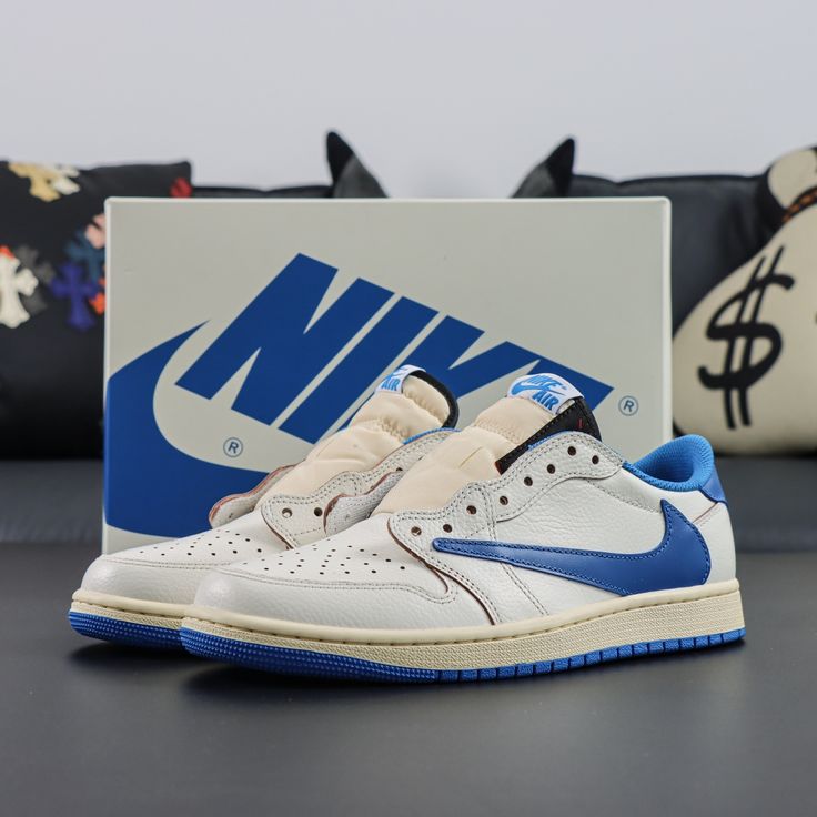 Air Jordan 1 Low x Travis Scott Fragment Heat Off White