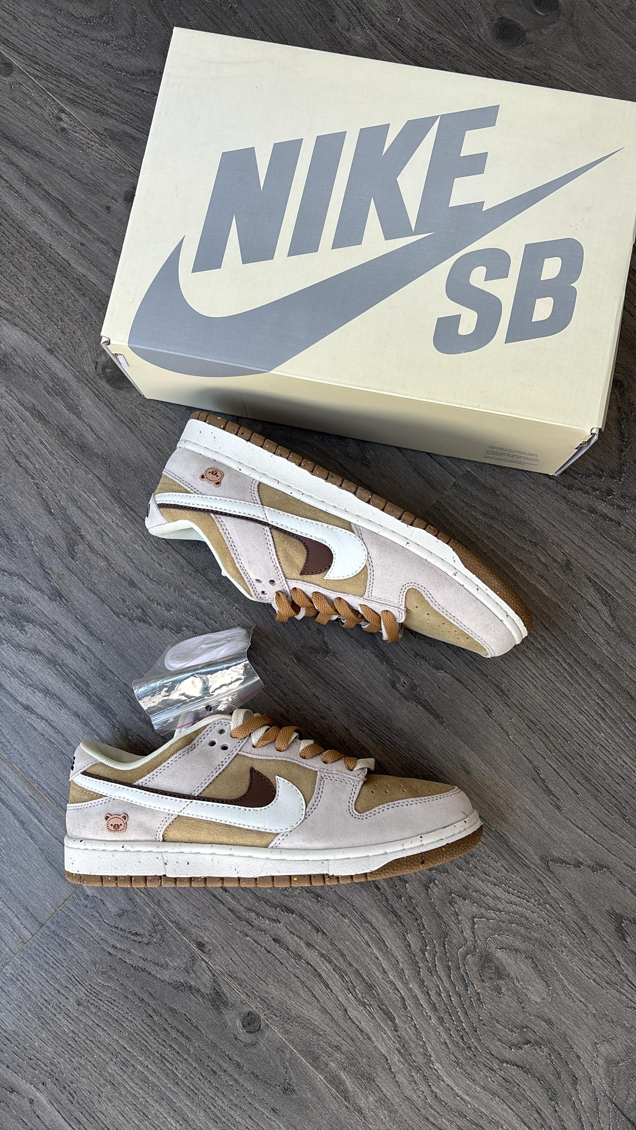 Nike Dunk Low SE '85 Double Medium Curry Bear' – Limited Edition Premium Dunk